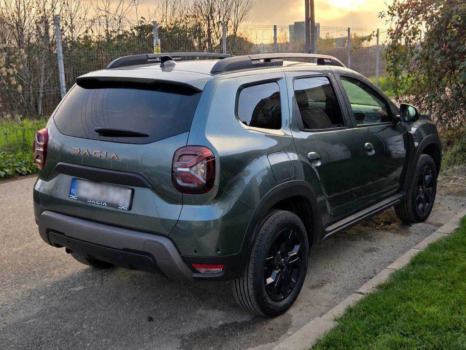 Dacia DUSTER Extreme 2023 1.0 ECO-G 100 "Adventure Line" Cedar Green GPL