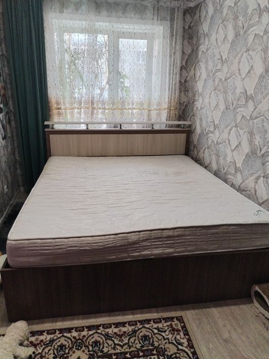 Продам двухспальную кровать