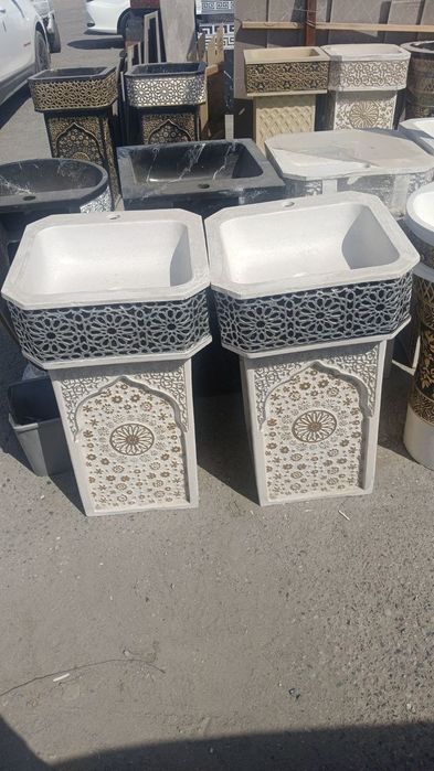 Rakvina Toshli Hovliga