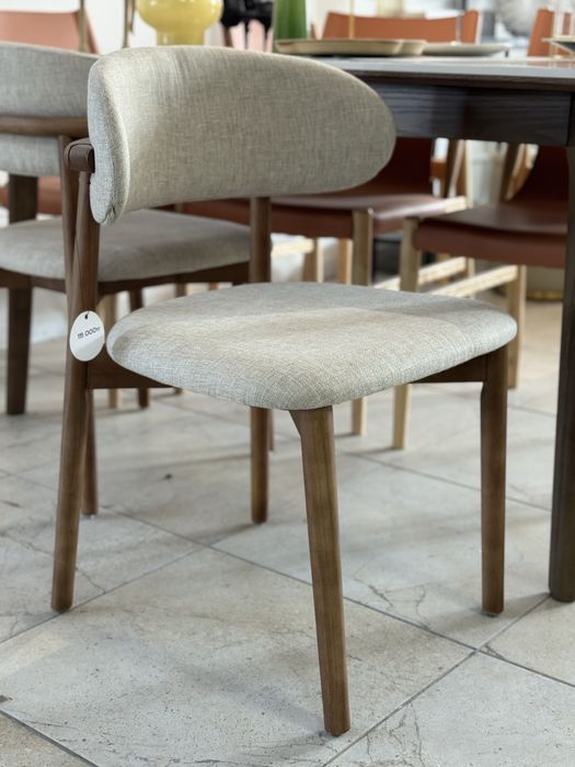 Стулья в коже в ткани