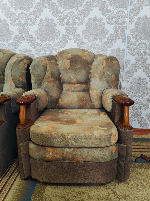 Диван и 2 кресла