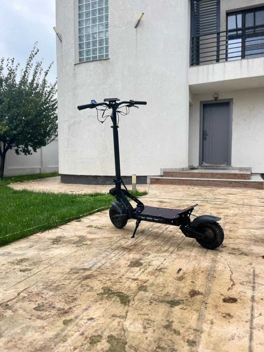 Trotinetă electrică 1000W – Frâne hidraulice 4 pistoane – 400 km – Proprietar