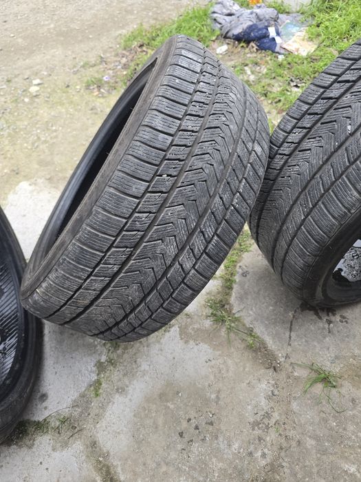 Vand 4 anvelope de iarna r19 in 2 dimensiuni 245/40/10 si 275/35/19