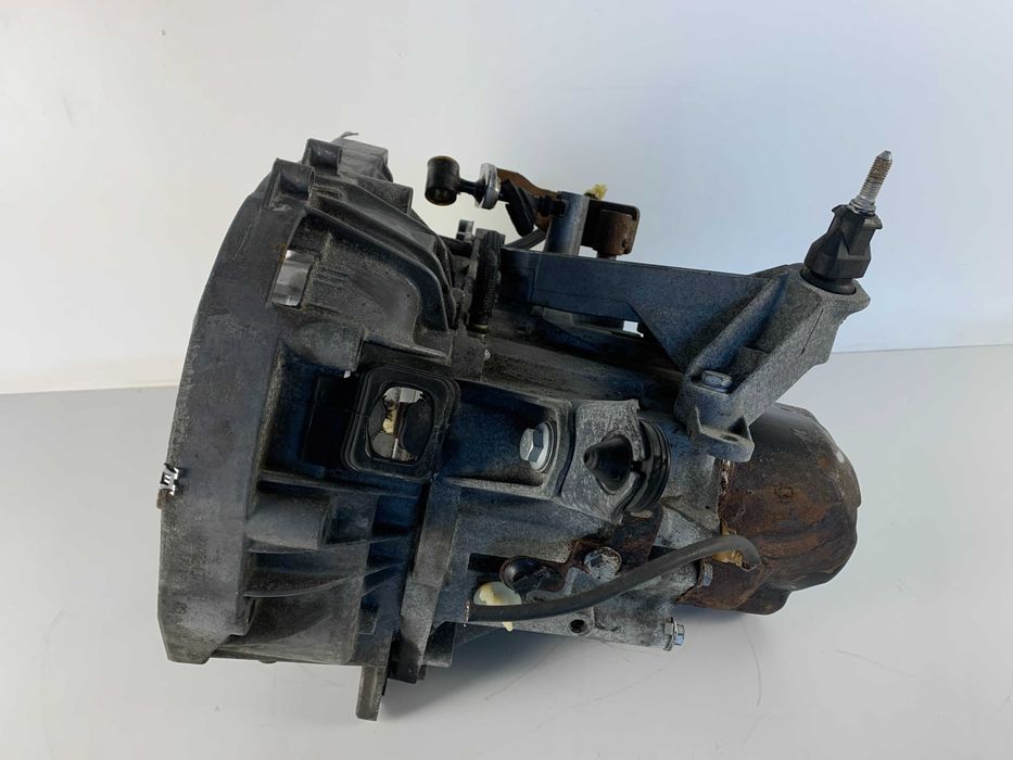 Скоростна кутия Dacia Sandero Logan Lodgy 1.4i 1.6i  К7МF7