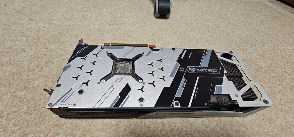 Vand placa video Sapphire RX5700 XT Nitro