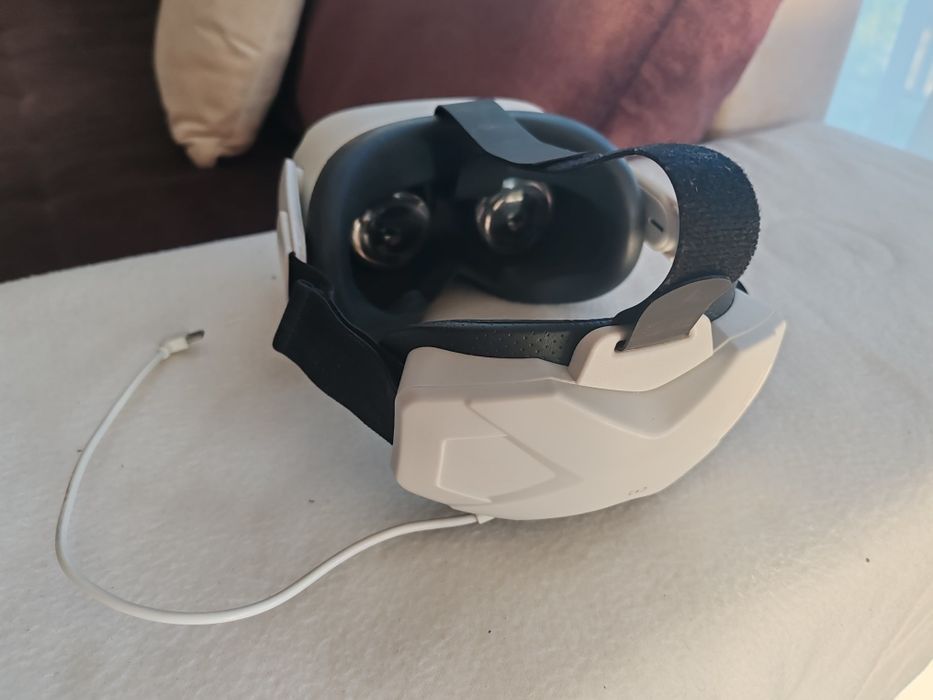 Vand Oculus quest 2 plus accesorii
