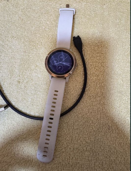 Ceas Garmin Vivoactive 3 HR GPS
