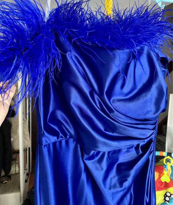 Rochie superba, cu trena, bleumarin, de nasa, marime M