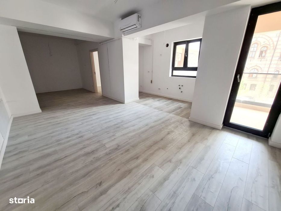 Apartament 3 camere - Centru