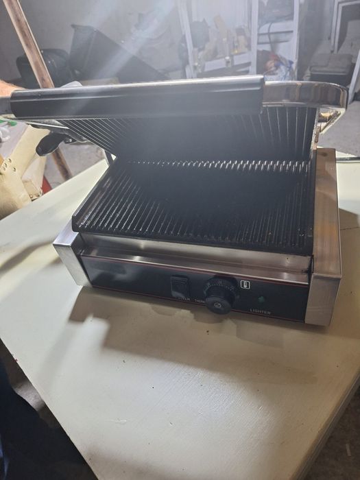 Grill electric profesional