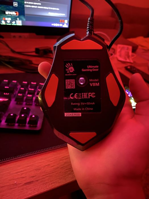 Bloody V8M в идеальном состоянии