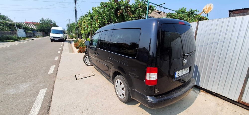 Mașină cady maxi 2008 7 locuri 2000 Eur