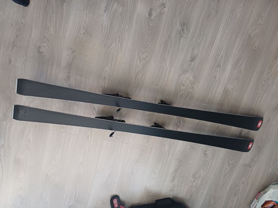 Ski uri  STOCKLI Laser WRT 180