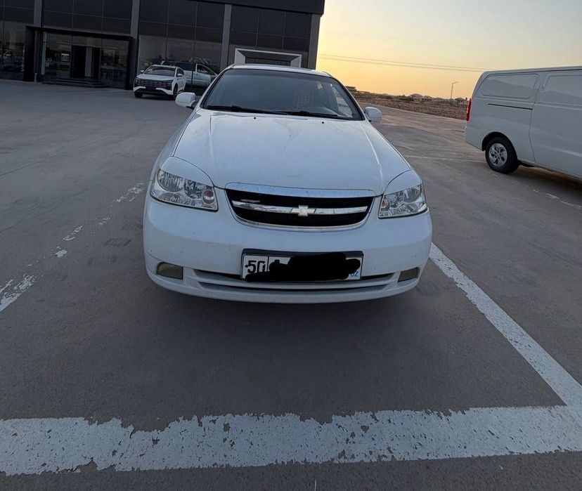 Lacetti 2010 avtomat sotladi