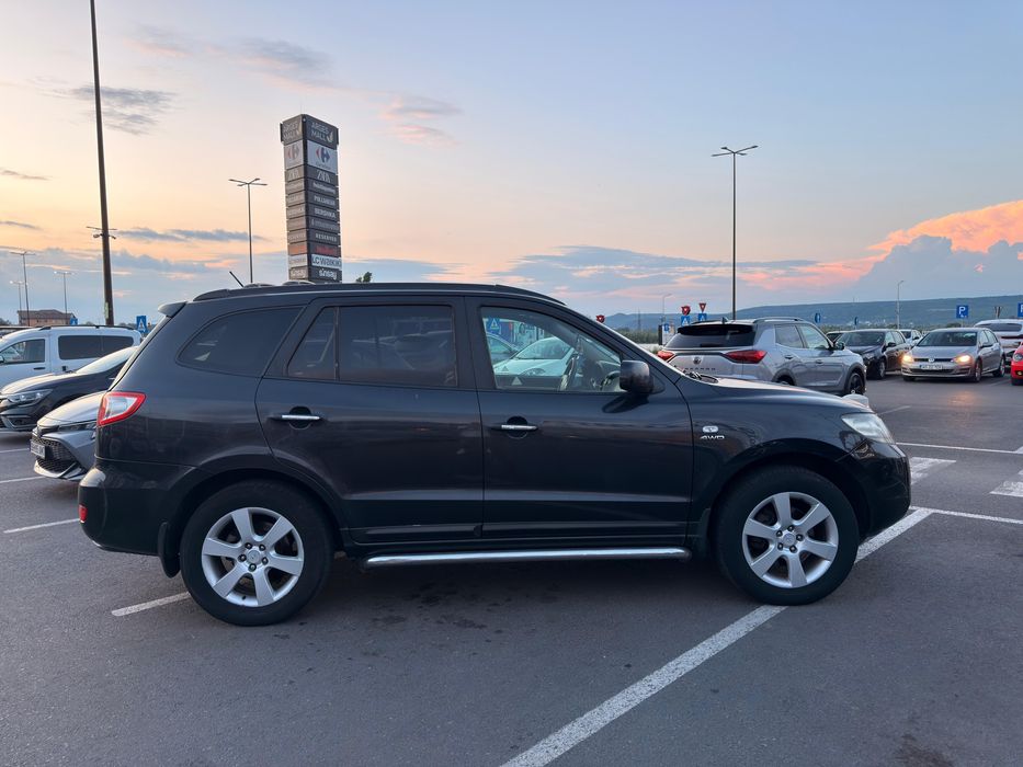 Hyundai Santa Fe II 2.2 CRDi 4x4 Automată – 150 CP – Piele – Trapă