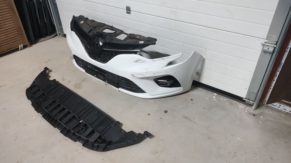 Bara fata, scut bara fata clio 5