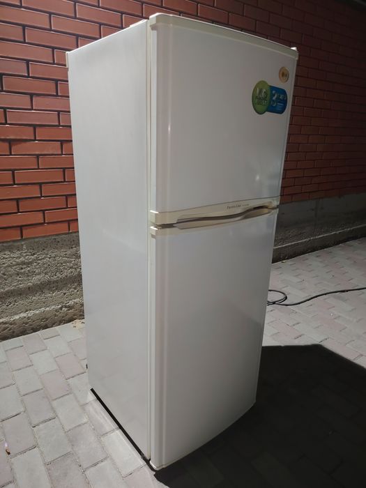 Продам холодильник