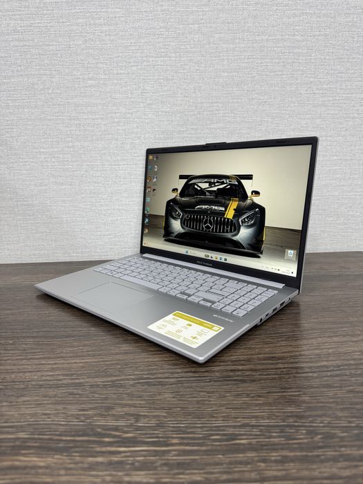 13-Го Поколения Asus Vivobook intel Core i3 с 15.6 IPS Дисплеем Идеал!