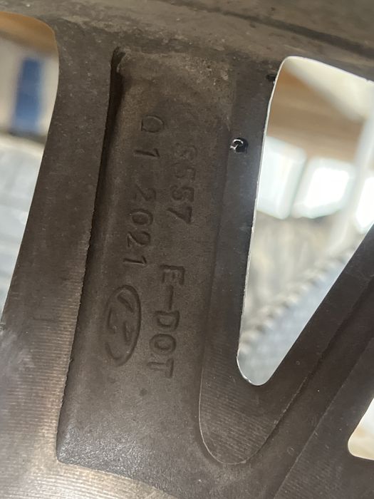 Диск с резиной от грандеура с кореи