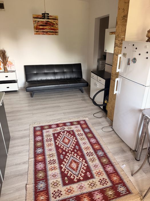 Proprietar inchiriez apartament cu 2 camere
