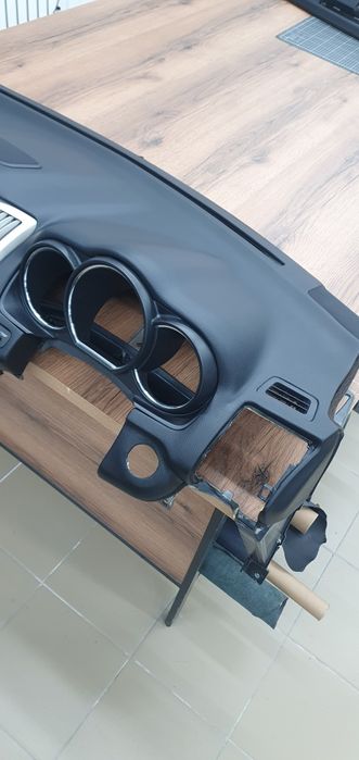 Панель Toyota Harrier