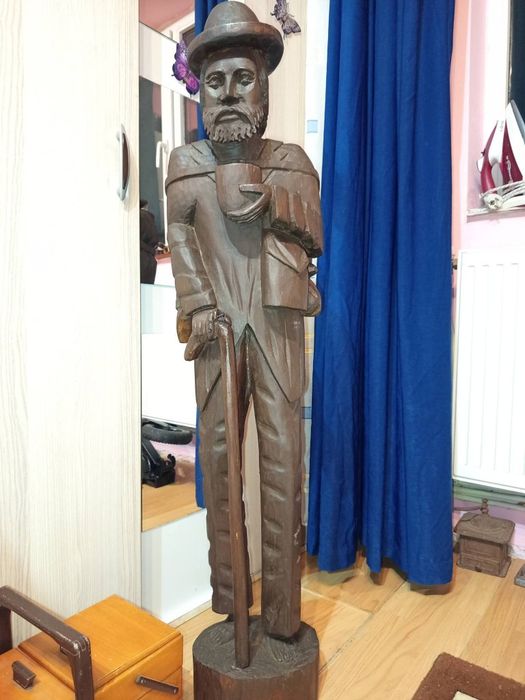 Superbă scluptură de colecție din lemn masiv