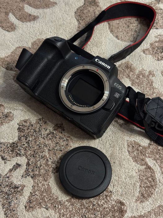 Камера Canon EOS R с набором для съемки