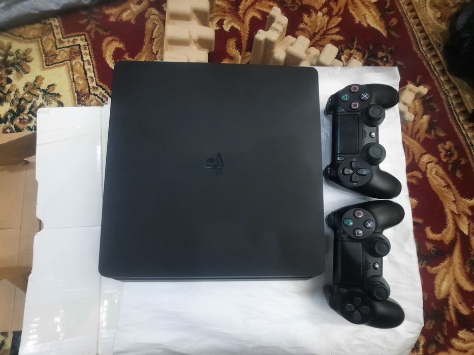 Ps4 silim 500gb.