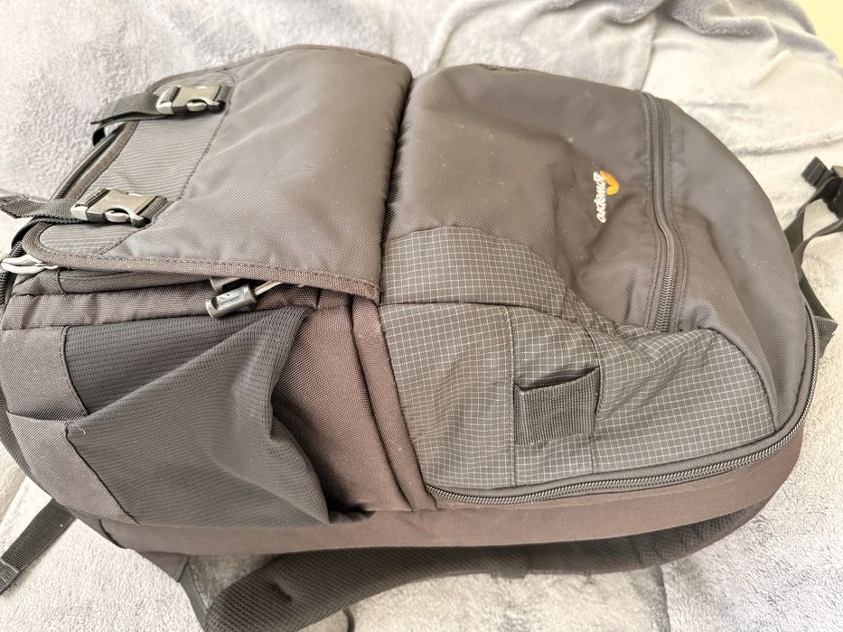 Фотографска раница LowePro BP 250 AW II