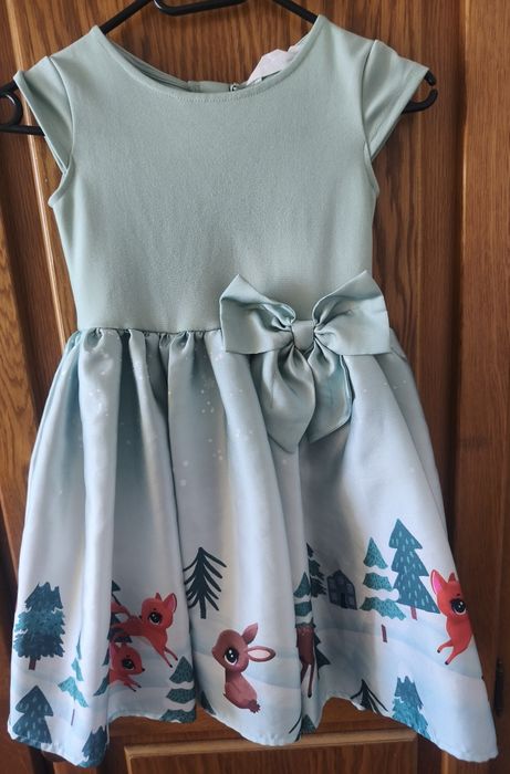 Vând rochii elegante fetițe