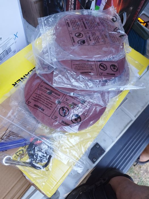 Шлайф машина за стени и тавани.