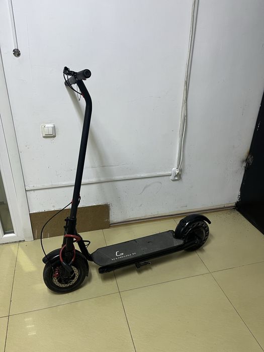 Продам электросамокат Kugoo s4