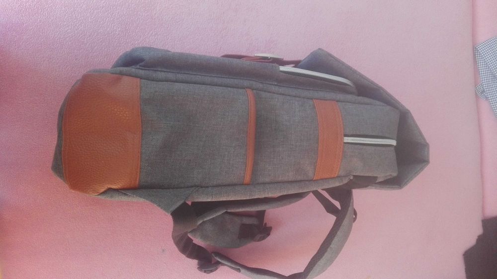 Rucsac sau ghiozdan are compartiment de laptop