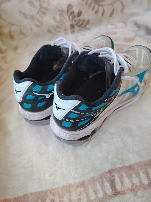 Маратонки са леки и удобни