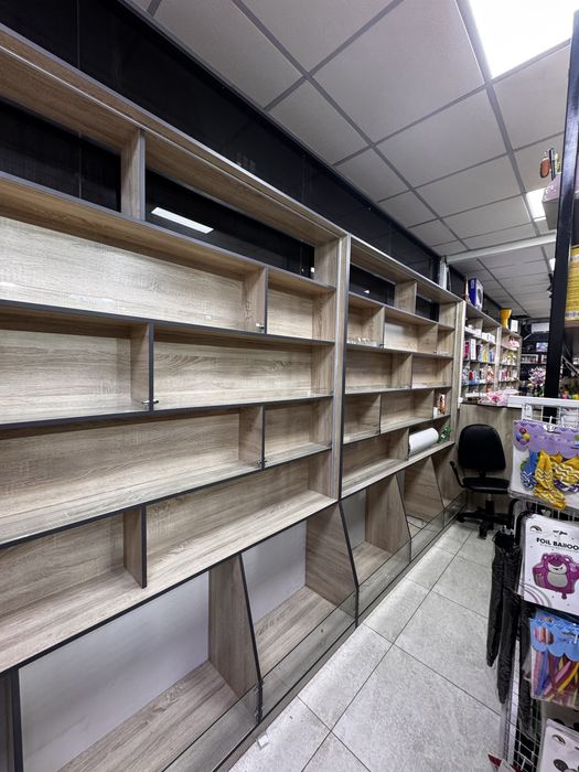 Б/У витрина для магазина