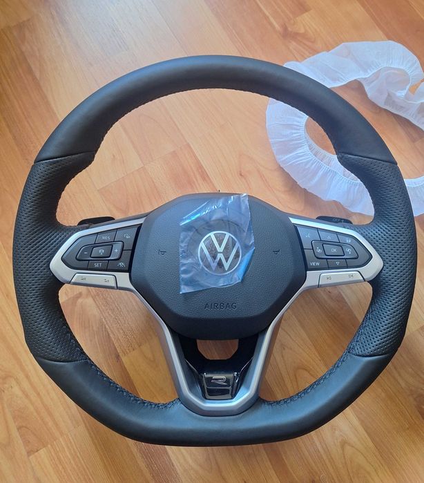 Vw R LINE спортен волан VW golf passat tiguan polo дистроник