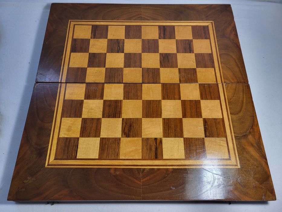 #8 Стар дървен шах и табла