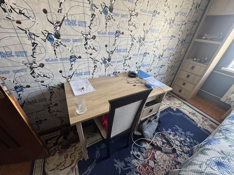 Комплект стол, 2 шкафа