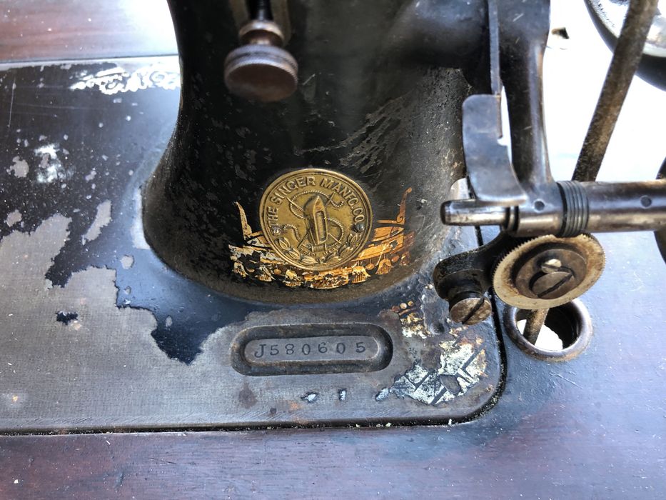 masina de cusut Singer serie J 580605