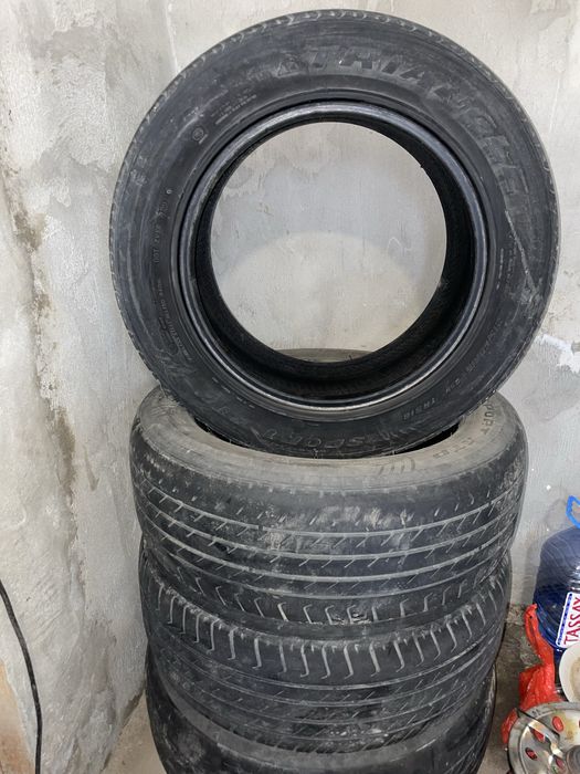 Покрышка 4 шт в среднем сост