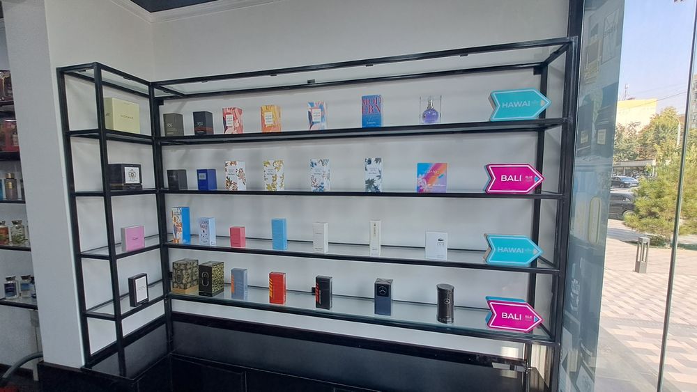 Срочно продаётся витрины для магазина