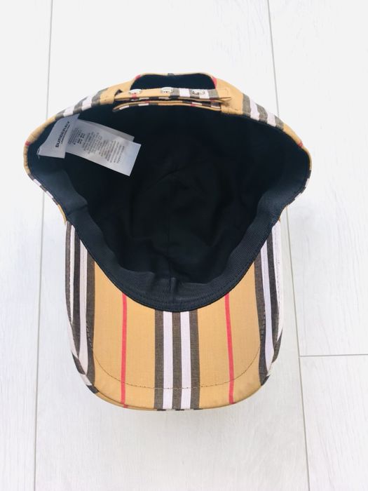 Burberry шапка с козирка