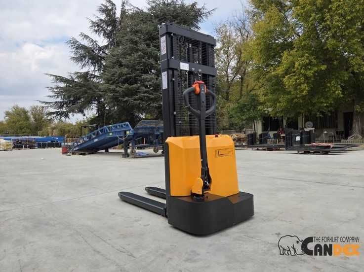 Метални палетни стелажи (стелажи за европалети) на най-добри цени