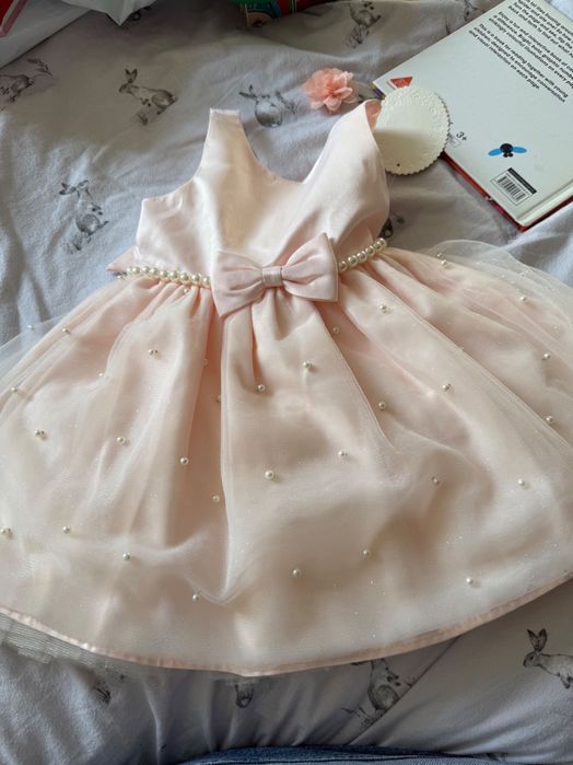 Прекрасна детска рокля