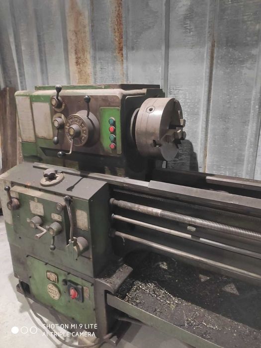 Универсален струг