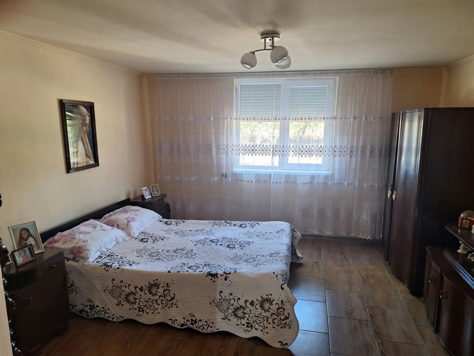 Casă spațioasă de vânzare în Șomoșcheș (comuna Cermei) – Ideală pentru două familii sau investiție!