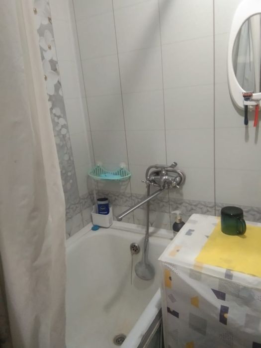 Продам квартиру Новаторов