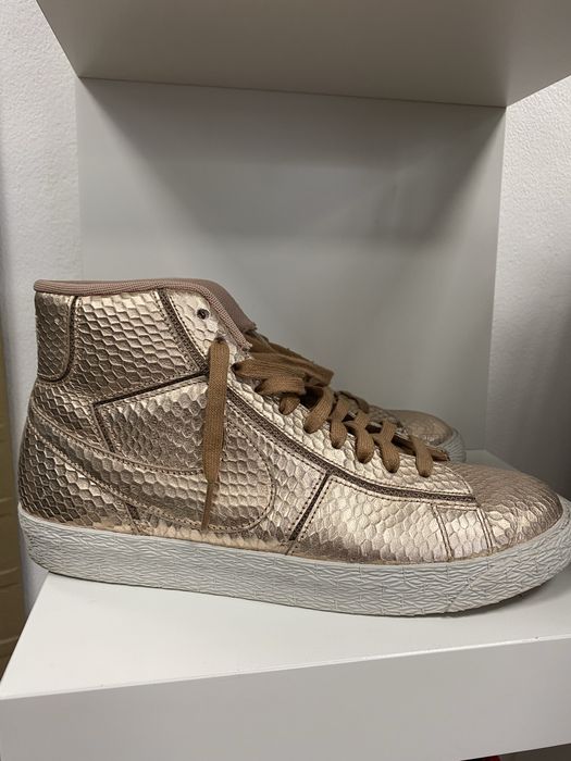 Nike кецове в розово златно