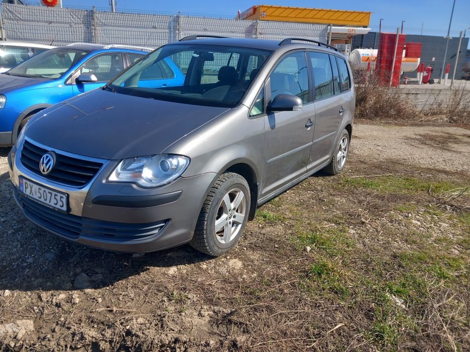Volkswagen Touran  1.9 tdi (7 locuri )