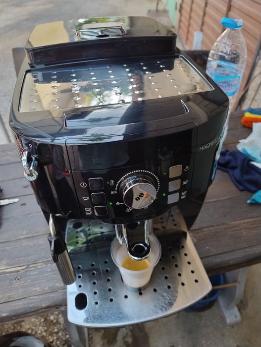 Кафе робот Delonghi Magnifika S